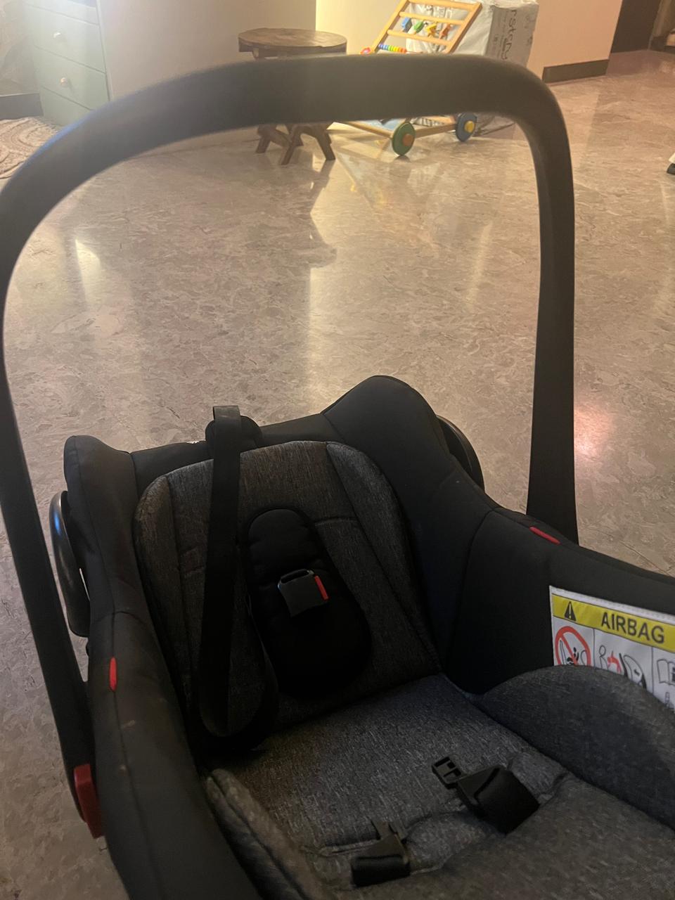 R for Rabbit Picaboo Baby Carry Cot