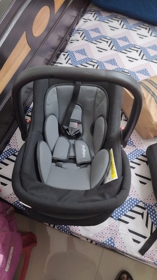Babyhug Amber Car Seat Cum Carry Cot
