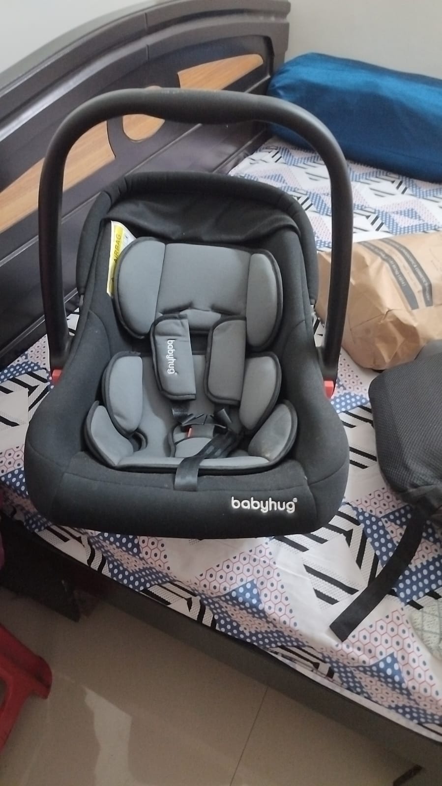 Babyhug Amber Car Seat Cum Carry Cot