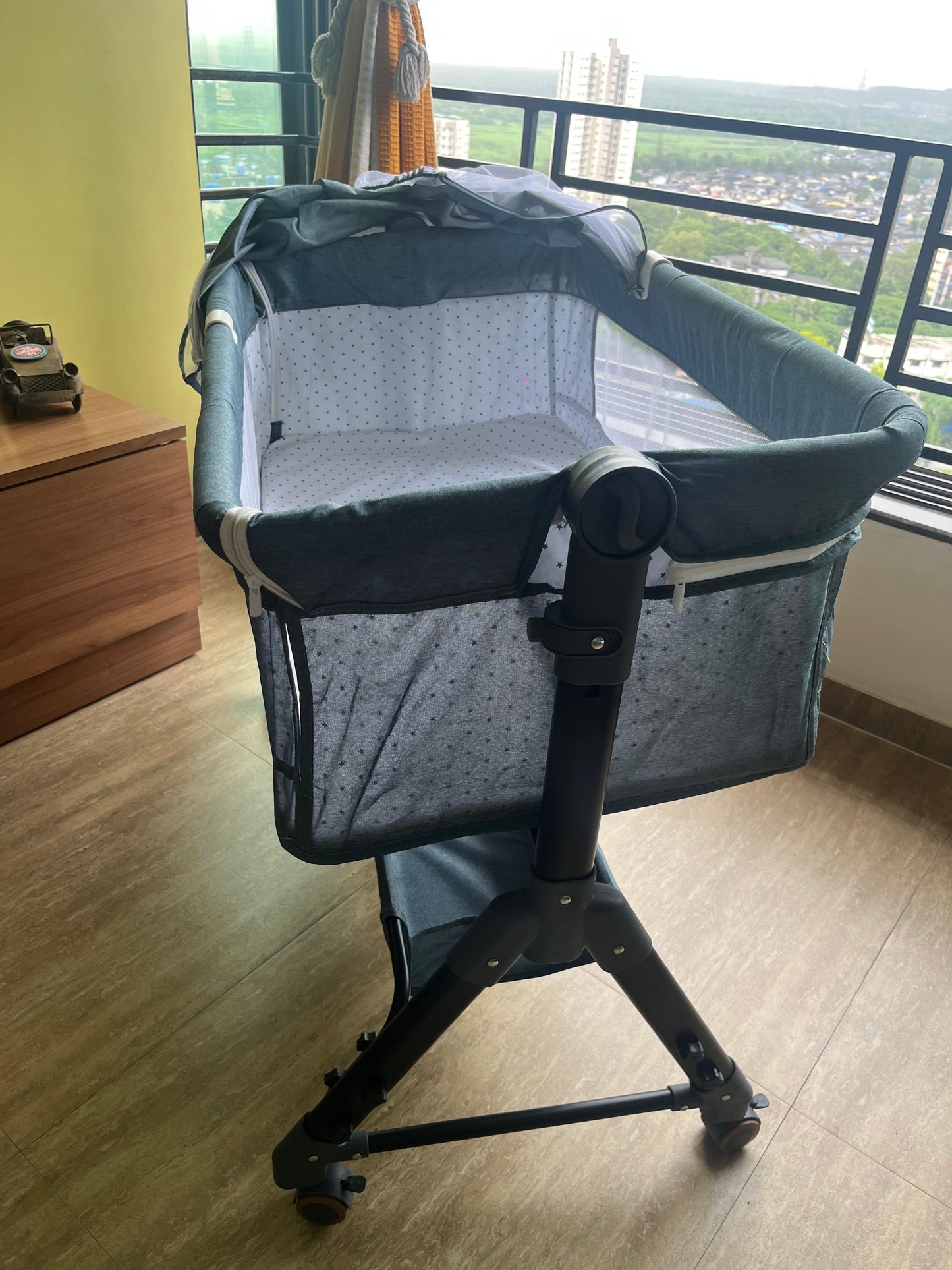 House of Quirk Portable Baby Crib