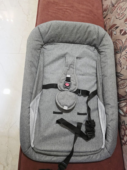 StarAndDaisy Automatic Baby Rocking Chair