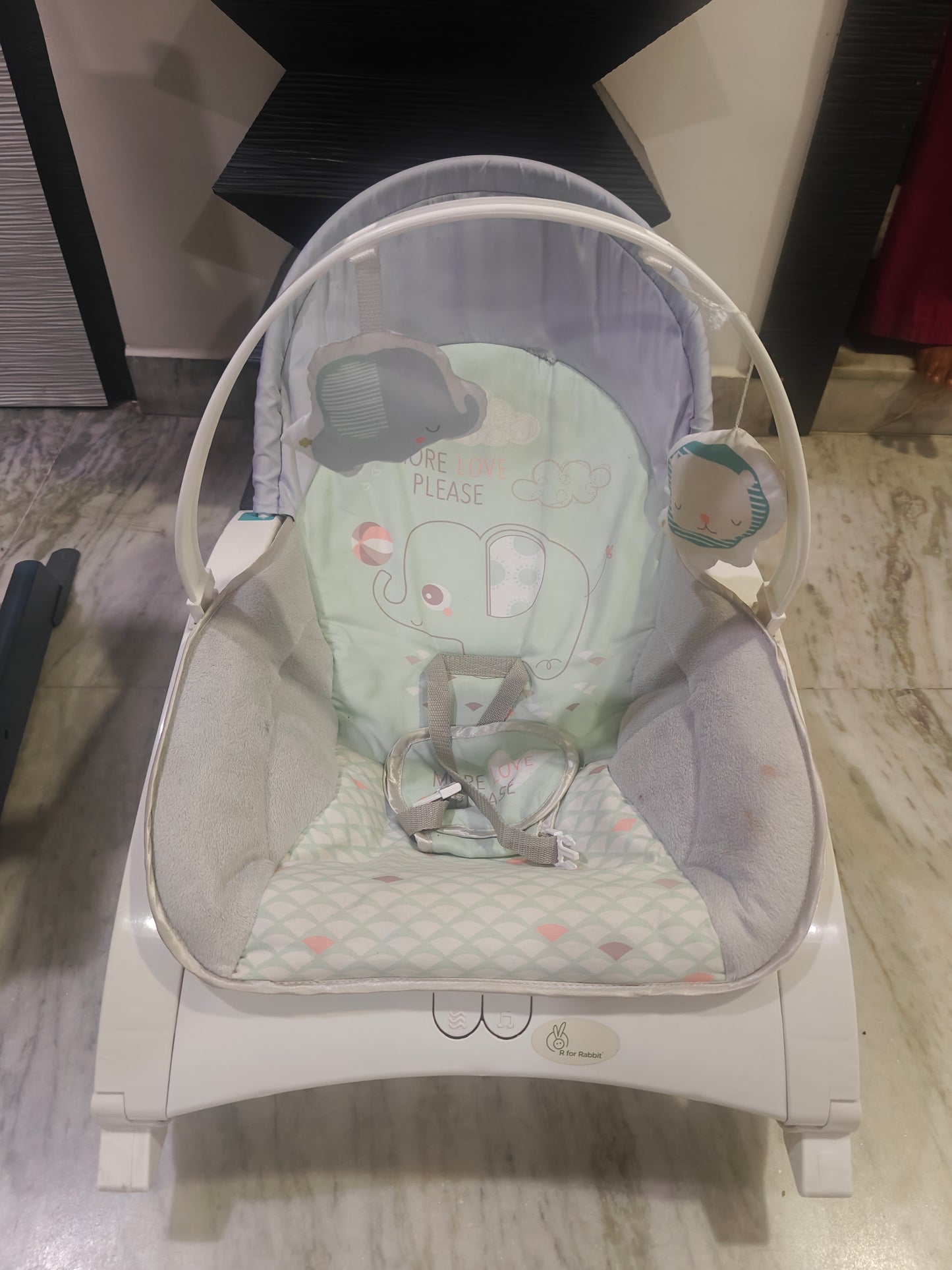 R for Rabbit Rock N Play Baby Rocker Baby Feeding Chair with Vibration and Soothing Music, Adjustable Backrest with Arc-Shaped Legs for Rocking Mode | 3 in 1 Functionality DetachableToy Bar (Green)