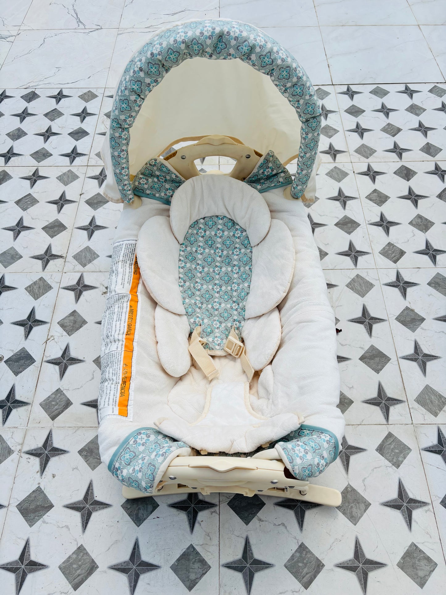 Graco Pack 'n Play Playard with Cuddle Cove Rocker