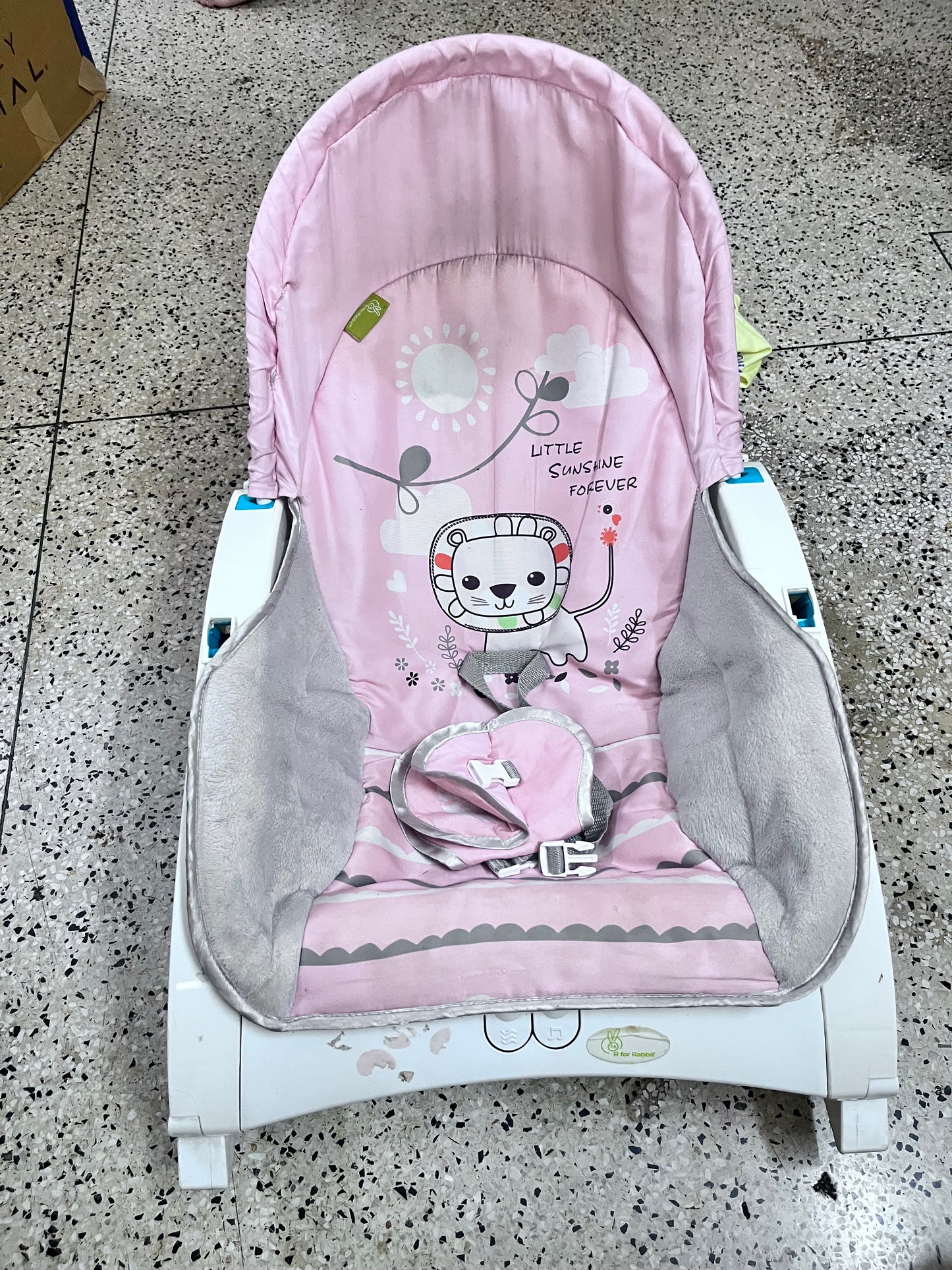 R for Rabbit Rock N Play Baby Rocker Baby Feeding Chair with Vibration and Soothing Music, Adjustable Backrest with Arc-Shaped Legs for Rocking Mode | 3 in 1 Functionality DetachableToy Bar (Pink)