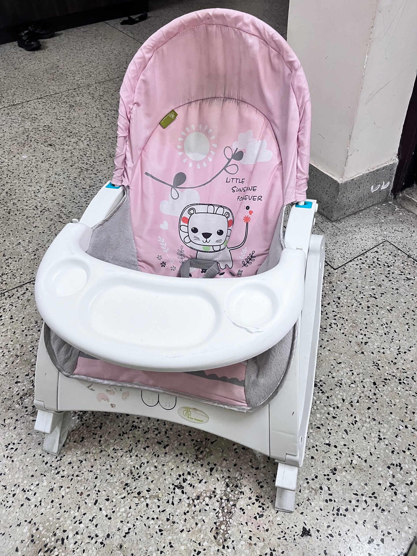 R for Rabbit Rock N Play Baby Rocker Baby Feeding Chair with Vibration and Soothing Music, Adjustable Backrest with Arc-Shaped Legs for Rocking Mode | 3 in 1 Functionality DetachableToy Bar (Pink)