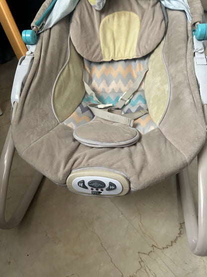 Infantso Baby Rocker & Bouncer for 0 to 2 Years, Portable Rocker for Newborn with Calming Vibrations & Hanging Toys